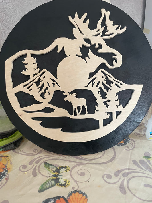 Moose round sign decor